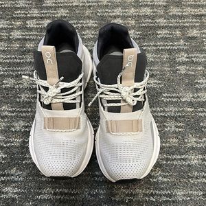 Women’s on cloud cloudnova